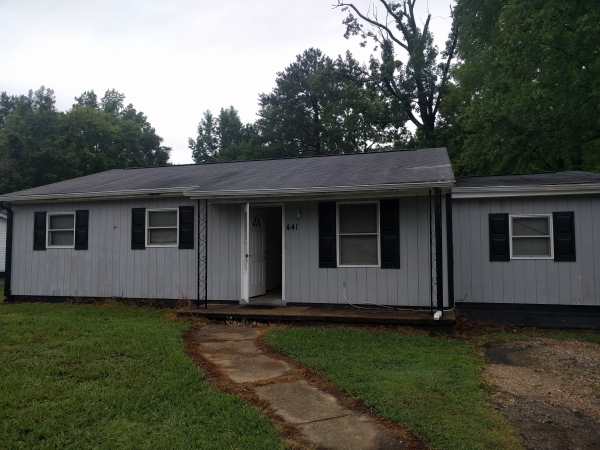 441 Holly Hill - Front